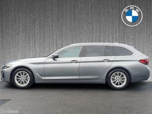 BMW 5-Series 520d SE Touring - Image 4