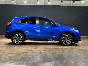 Honda Vezel HYBRID RS EDITION - ELECTRIC HALF BLAC - Image 3