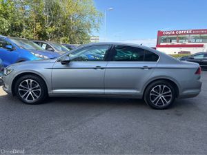 Volkswagen Passat 1.6 DIESEL HIGHLINE AUTO - Image 4
