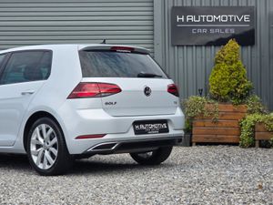 2017 VOLKSWAGEN GOLF TSI HIGHLINE AUTO - Image 4