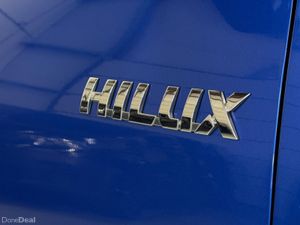 Toyota Hilux INVINCIBLE X 4WD D-4D #63 - Image 4