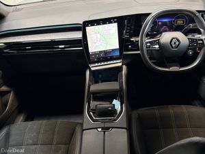 Renault Austral E-TECH Hybrid 200 techno - Image 2