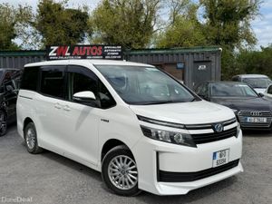 161 Toyota Voxy Hybrid 7 Seater - Image 2