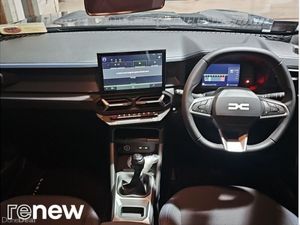 Dacia Duster JOURNEY 1.2 TCE 130 BHP 5DR *DEMO MOD - Image 2