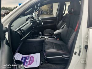 Toyota Hilux 2.4 Diesel Double Cab 4WD Z GR Sport - Image 3