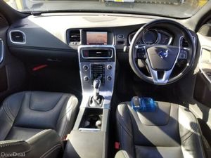 Volvo V60 2.0 D4 DYNAMIC EDITION 190BHP AUTOMATIC - Image 4