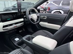 Kia EV4 Hatchback Gt LINE - Image 4