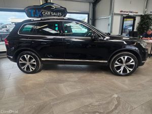17 VOLKSWAGEN TOUAREG 5 SEATER COMMERCIAL - Image 3