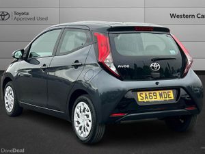Toyota Aygo 1.0 VVT-i x-play Euro 6 5dr - Image 4
