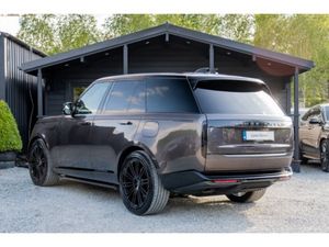 Land Rover Range Rover AUTOBIOGRAPHY P460E, HUGE S - Image 4