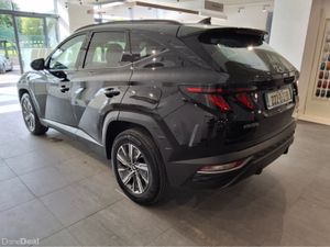 Hyundai Tucson EXECUTIVE HYBRID ** VERY LOW KMS ** - Image 3