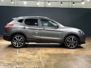 Nissan Qashqai 1.6 DCI - AUTOMATIC - PANORAMIC SUN - Image 3