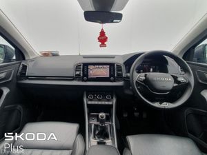 Skoda Karoq SELECTION PLUS 2.0TDI 115HP - Image 2