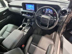 Toyota Land Cruiser ** 2.8 D4D ** HUGE SPEC ** N1 - Image 2