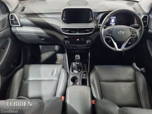 Hyundai Tucson 2WD Executive Plus - Image 2
