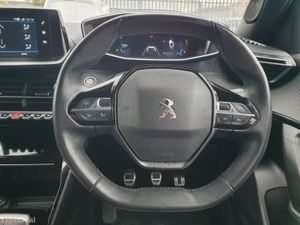 Peugeot 2008 1.2 Puretech 100bhp Allure - Image 4