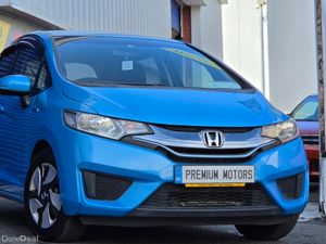 Honda Fit Hybrid Automatic - Image 2