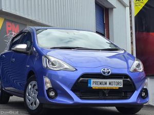 Toyota Aqua Hybrid - Image 2