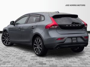 Volvo V40 2.0 D4 Dynamic Edition Automatic - Image 4
