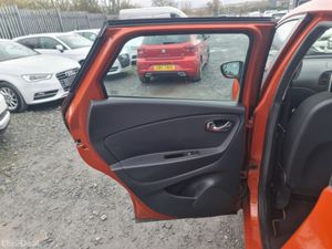 Renault Captur 1.2 Petrol Automatic - 6 Month Warr - Image 2