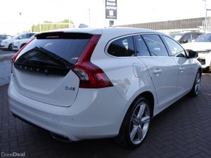 2018 VOLVO V60 - Image 4