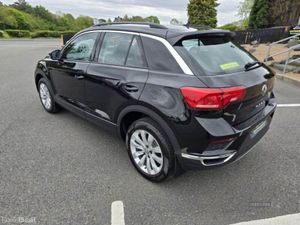 Volkswagen T-Roc SE - Image 3