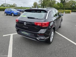 Volkswagen T-Roc SE - Image 4
