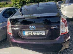 Toyota Prius 2014 - Image 2