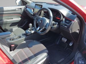Renault Arkana R.S. LINE TCE 140 AUTO MILD HYBRID - Image 4