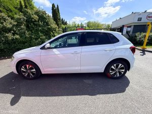 2018 Volkswagen Polo White - Image 2