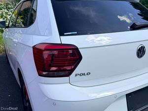 2018 Volkswagen Polo White - Image 4