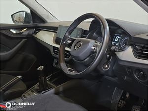 Skoda KAMIQ Hatchback SE Drive - Image 4