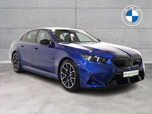 BMW M5 Saloon - Image 3
