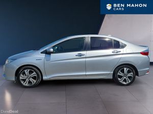Honda Civic Grace 1.5Hybrid Automatic - Image 2