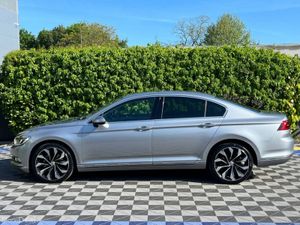 Volkswagen Passat HIGHLINE R-LINE PACK 2.0 TDI AUT - Image 3