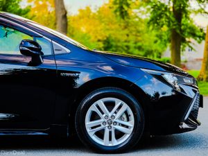 2018 Toyota Corolla 1.8 Petrol Hybrid Auto Luna Sp - Image 4