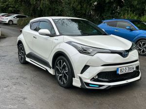 TOYOTA C-HR 2018  PETROL HYBRID  AUTOMATIC 🔥 - Image 3
