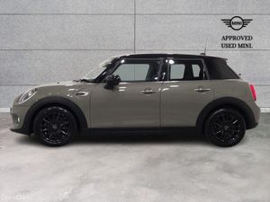 Mini Cooper 5-Door Cooper Classic - Image 4