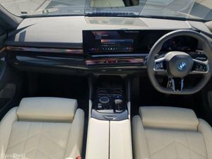 BMW i5 eDrive40 M Sport Saloon - Image 4