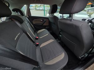 Volkswagen Polo ( 162 REG ) POLO CROSS HIGHLINE 1. - Image 4