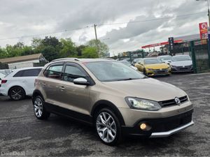 Volkswagen Polo 1.2 TSI AUTOMATIC - CROSS EDITION - Image 4