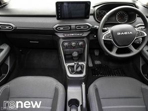 Dacia Sandero Expression TCe 90 5Sp GSR2 - Image 2
