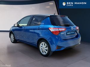 Toyota Yaris Hybrid 1.5 Automatic - Image 3
