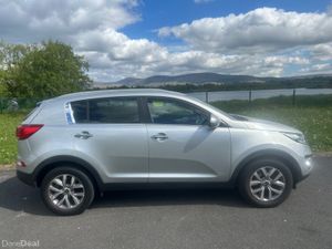 Kia Sportage 2015, low milage , black leather - Image 3