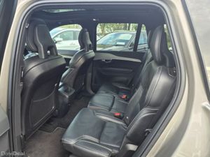 Volvo XC90 B5A R Design AT 5DR Auto - Image 4