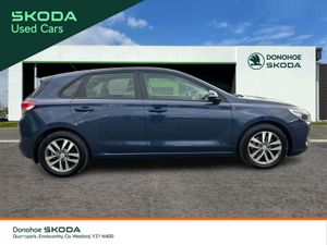 Hyundai i30 Petrol Deluxe 1.4 - Image 4