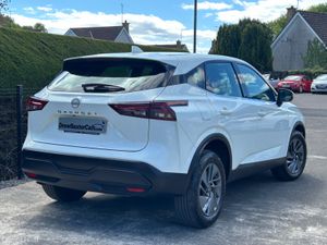 23Nissan Qashqai 1.3 Dig Accenta Premium Hybrid - Image 4
