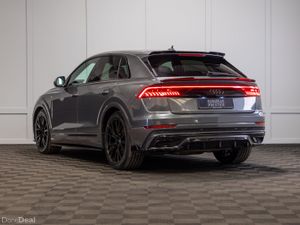 212 Audi Q8 55 TFSIe S-Line - Image 4