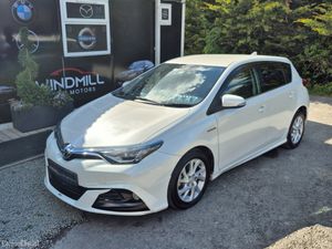 Toyota Auris Hybrid Auto 2016 - Image 2
