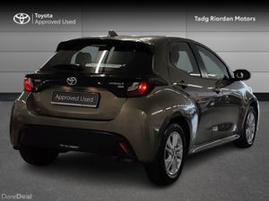 Toyota Yaris HYBRID LUNA 4DR AUTO - Image 2